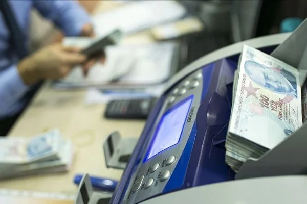 Bankaların aldıkları ücret ve komisyonlar yeniden düzenlendi