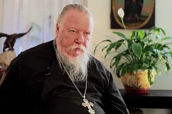 Başrahip Smirnov'un açıklamaları, Rusya'yı ayağa kaldırdı
