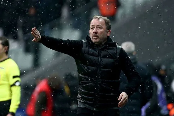 Beşiktaş'ın yüzü Sergen Yalçın ile gülüyor
