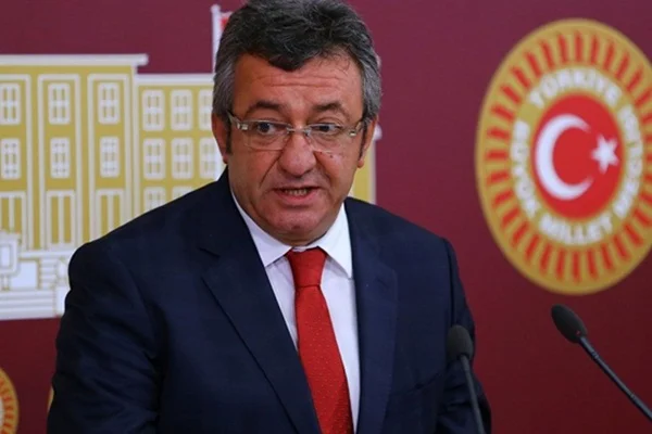 CHP: Darbeye tevessül edilirse, göğsümüzü siper ederiz