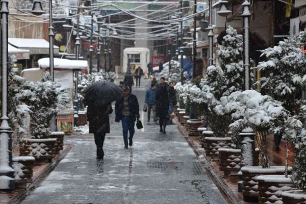 Deprem bölgesi için kuvvetli kar uyarısı