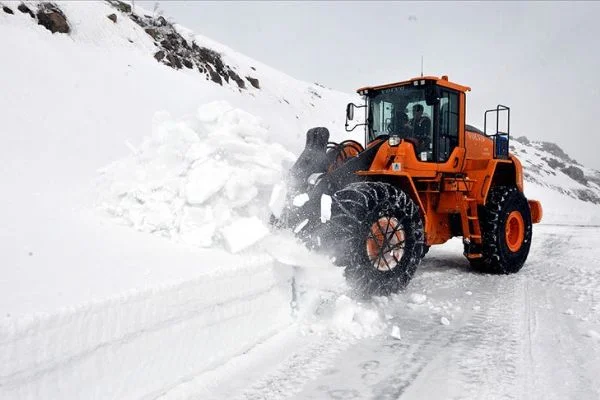 Doğu'da 6 il için buzlanma ve çığ uyarısı yapıldı