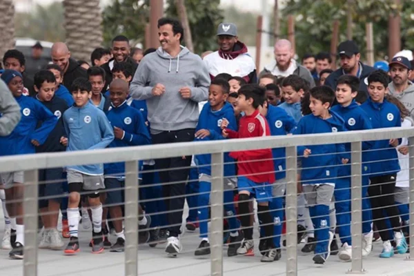 Doha caddelerinde, 'Emir Sani' süprizi