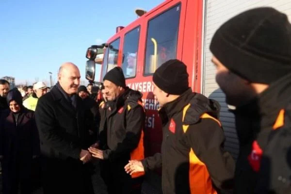 Elazığ'daki Kayseri İtfaiyesi'ne Bakan Soylu'dan teşekkür