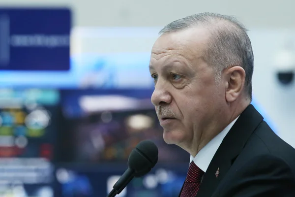Erdoğan'dan 5G açıklaması: Alt yapısını kurmadan 5G'ye geçemeyiz