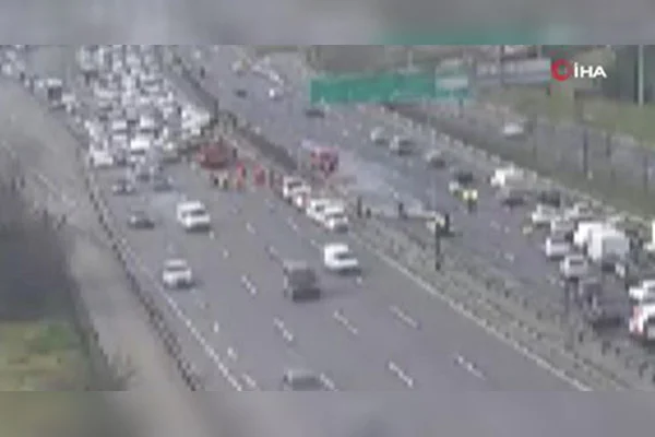 FSM Köprüsü'nde kaza: Trafik kitlendi