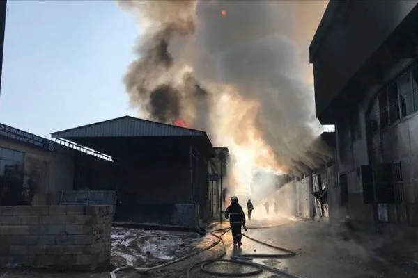 Gaziantep'te boya ve tiner atölyesinde yangın