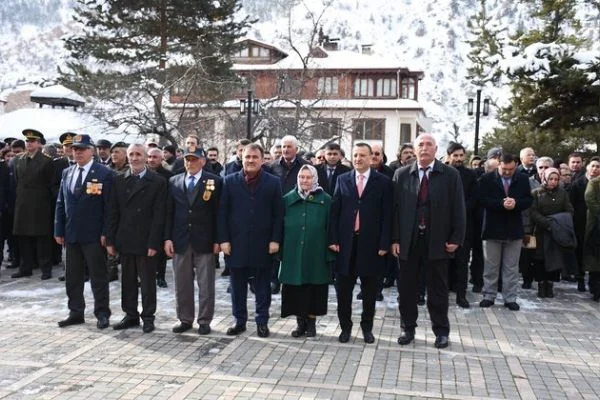 Gümüşhane'nin düşman işgalinden kurtuluşunun 102. yıl dönümü törenle kutlandı