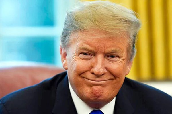 Hindistan, Trump için 'utanç duvarı' inşa ediyor