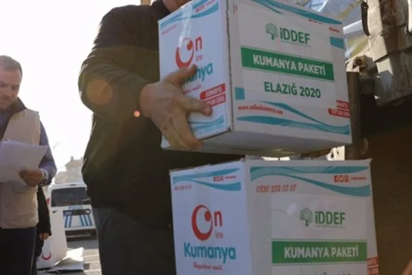 İDDEF, Elazığ'daki depremzedeleri yalnız bırakmadı