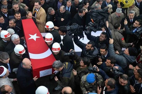 İdlib şehitleri son yolculuklarına uğurlanıyor