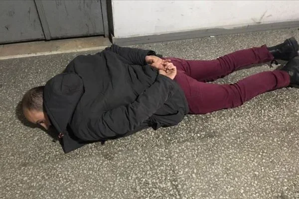 İncek'te girdikleri evden para ve ziynet eşyası gasbeden 8 şüpheli yakalandı