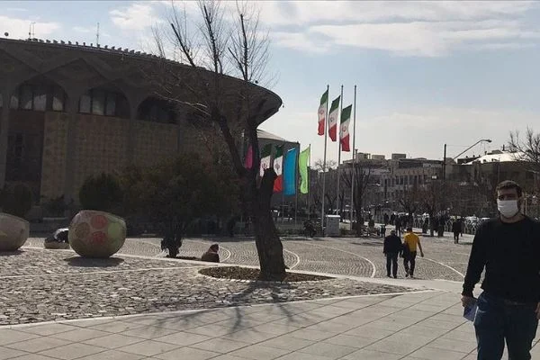 İran'da koronavirüs nedeniyle hayatını kaybedenlerin sayısı 12'ye yükseldi