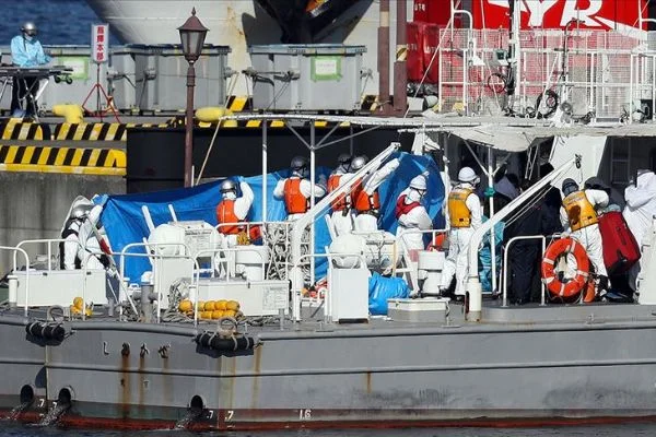 Japonya'da karantinaya alınan yolcu gemisinde 10 kişide daha koronavirüs saptandı