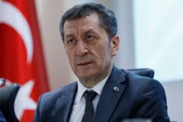 Liselerde sınıf geçmeyle ilgili yeni yönetmelik yolda