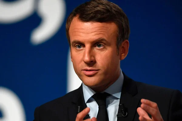 Macron açıkladı: Okullarda Türkçe dahil tüm yabancı dil dersleri kaldırılacak