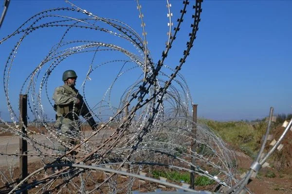 MSB: PKK/YPG'li 3 terörist teslim oldu