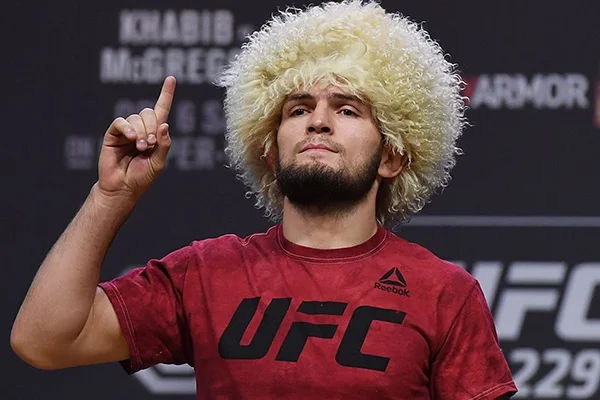 Nurmagomedov: Ben rol model değilim; rol modelimiz Allah'ın elçisi Hz. Muhammed