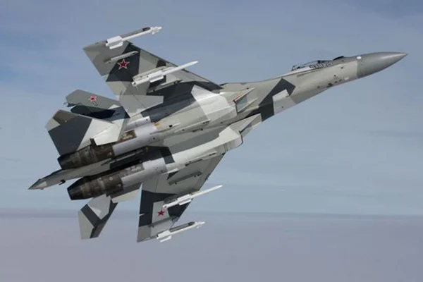 Rus haber sitesi EADaily: Rus Su-35'ler, Türk F-16'larının Suriye hava sahasına girişini engelledi