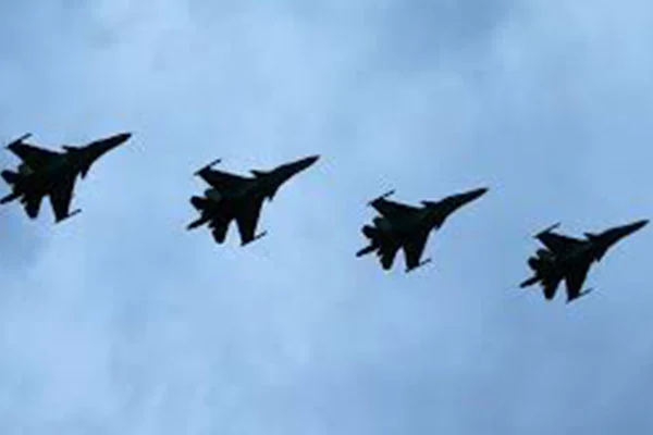Rus Nezavisimaya gazetesi: Türkiye, Suriye'ye giden Rus uçaklarına hava sahasını kapattı