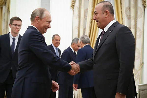 Rus radyosundan,'Rusya'nın başına Mevlüt Çavuşoğlu geçsin mi' anketi