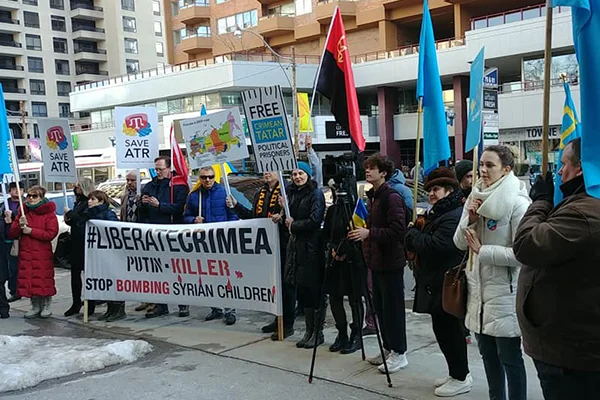 Rusya'nın, Kırım'ı işgali Kanada'da protesto edildi