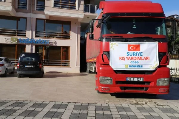 Sadakataşı'ndan İdlib'e7 TIR insani yardım