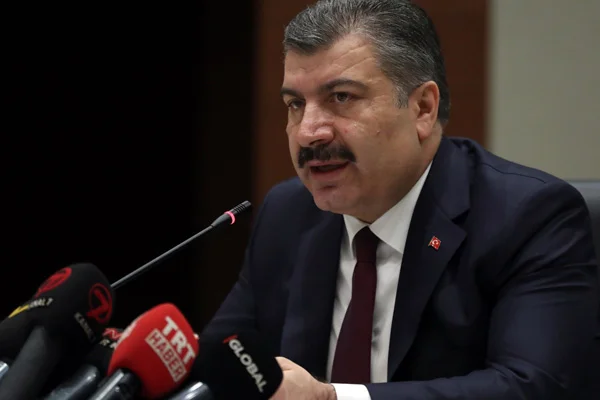 Sağlık Bakanı İranlı mevkidaşıyla koronavirüsü görüştü, işte son durum