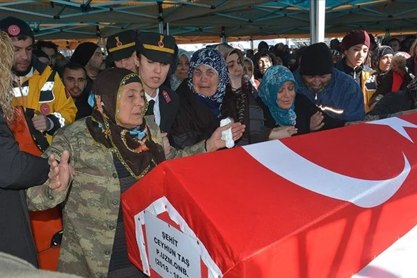 Şehit Uzman Onbaşı son yolculuğuna uğurlandı