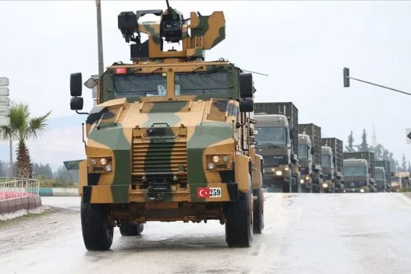 Suriye sınırına 100 araçlık askeri konvoy gönderildi