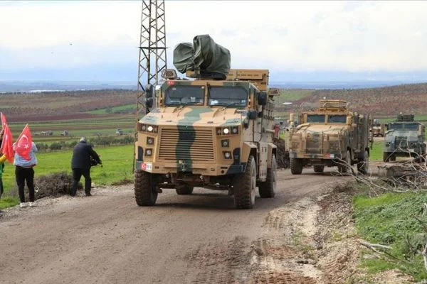 Suriye sınırına 300'ü aşkın araçlık askeri sevkiyat