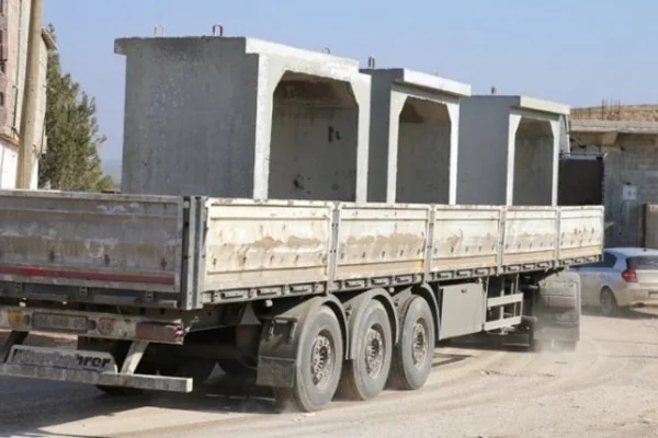 Suriye sınırındaki birliklere beton mevzi sevkiyatı