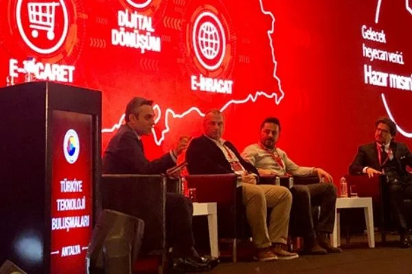 TOBB ve Vodafone, Antalyalı Kobi'lere dijital dönüşümü anlattı