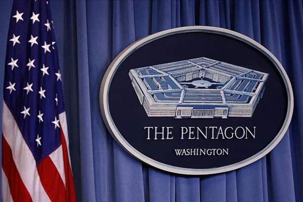 Trump'a karşı çıkan Pentagon Müsteşarı görevinden ayrıldı