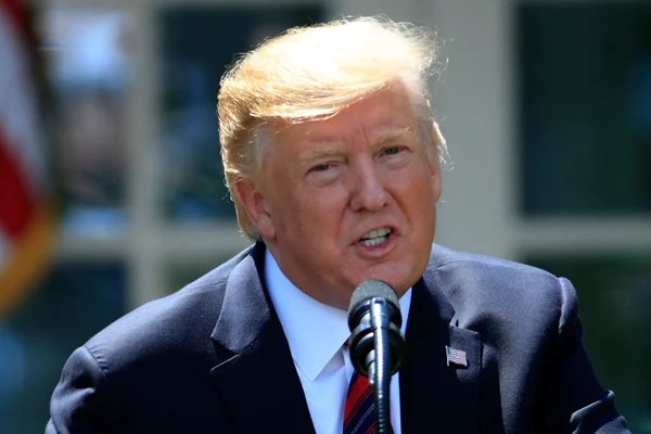 Trump, koronavirüsün ne zaman biteceğini açıkladı