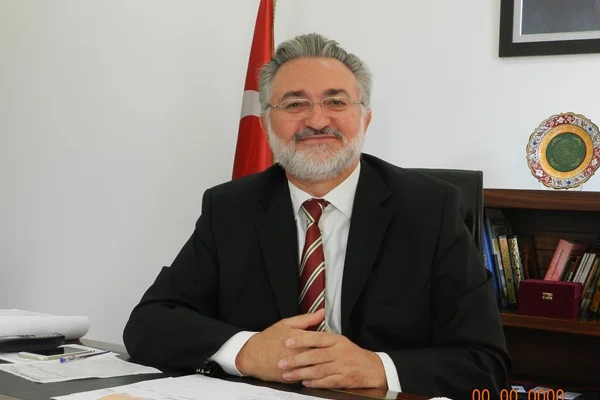 Türk doktor, koronavirüsü önlemenin yolunu bulduğunu açıkladı