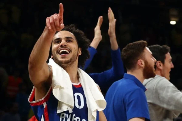 Türk vatandaşı olan Shane Larkin'den isim açıklaması