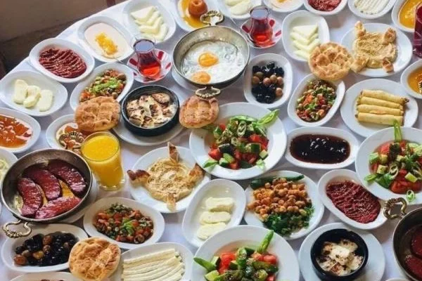 'Türkiye'de israf edilen 1,3 milyar ton gıda 821 milyon aç insanı doyurabilir'