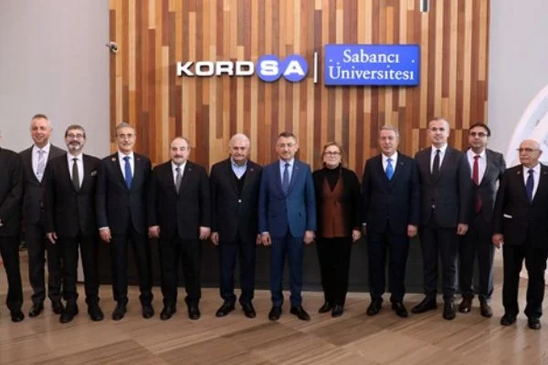 Türkiye'nin teknoloji üssü kompozit teknolojileri mükemmeliyet merkezi, devletin zirvesini ağırladı
