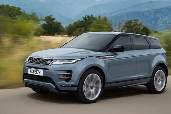 Yeni Range Rover Evoque showroomlarda