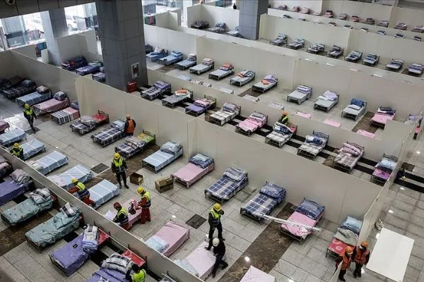 Yeni tip koronavirüs salgını zirveye çıktığında Vuhan'da 500 bin vakaya ulaşılabilir