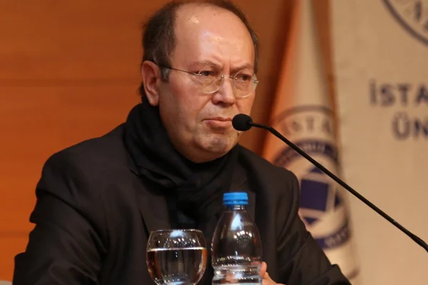 Yusuf Kaplan: Darbe laikçi ve Kemalist şebekelerden gelecek