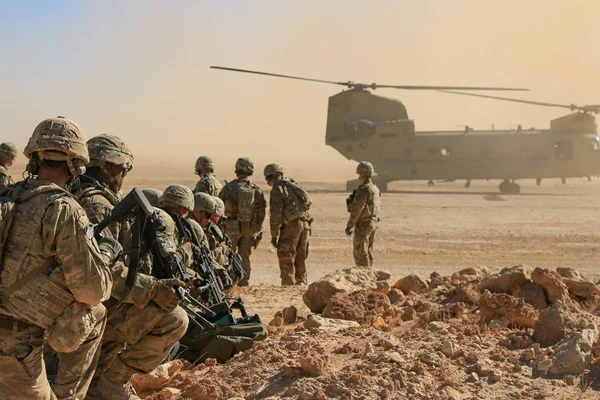 ABD Afganistan'dan çekilmeye başladı
