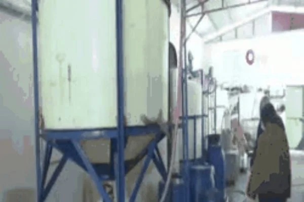 Adana'da 2 milyon liralık sahte dezenfektan ve şampuan ele geçirildi