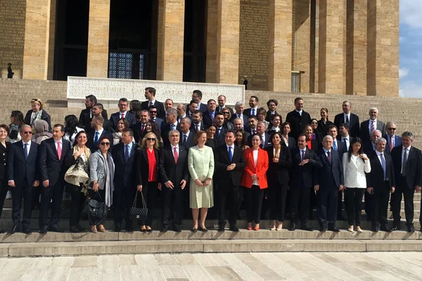 Ali Babacan'ın DEVA Partisi kurucuları Anıtkabir'de