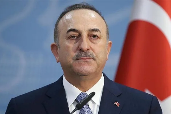 Bakan Çavuşoğlu'ndan Yunan mevkidaşına: Bu haberi gördün mü?