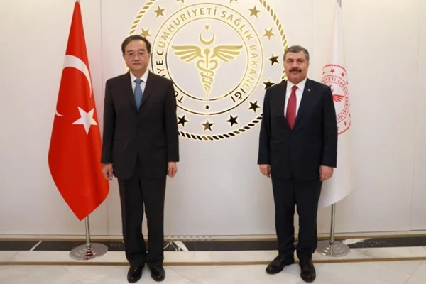 Bakan Fahrettin Koca, Çin Büyükelçisi ile görüştü