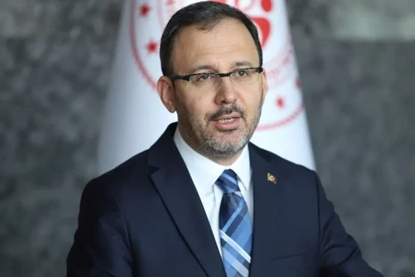 Bakan Kasapoğlu açıkladı: Ligler ertelendi