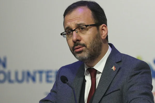 Bakan Kasapoğlu federasyon ve kulüp başkanlarıyla buluşacak