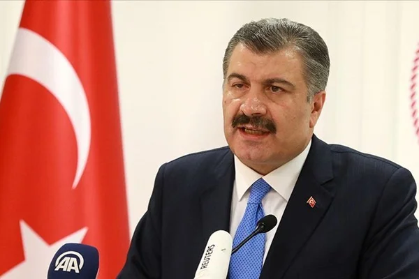 Bakan Koca açıkladı! Umre'den dönen bir vatandaşın testi pozitif çıktı